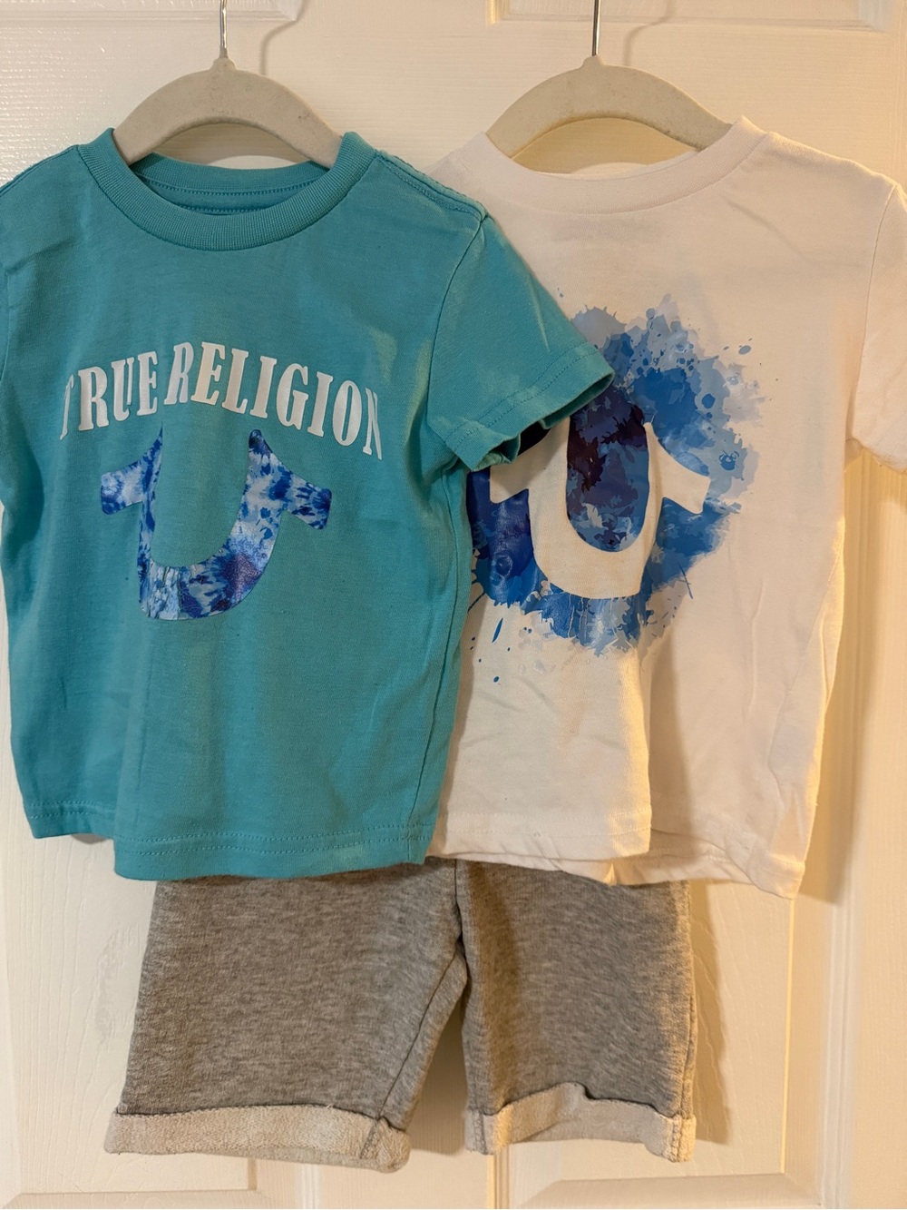 True Religion Toddler Boys 3 Piece Set 2T T Shirts Shorts Outfit Bundle